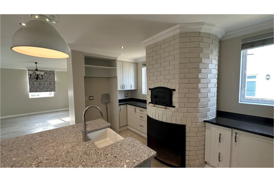 To Let 4 Bedroom Property for Rent in Val De Vie Estate Western Cape